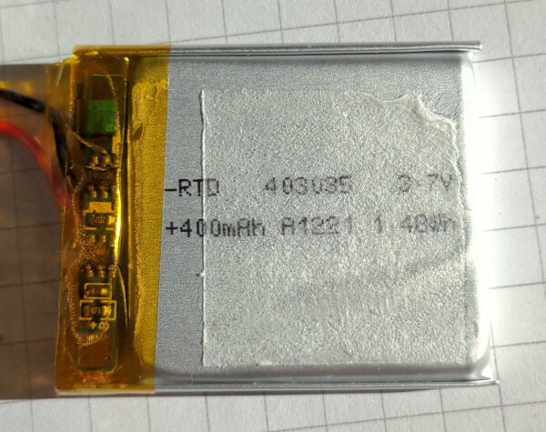 Internal 400mAh lithium battery